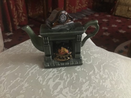 The cardew teapot woodmanton - cardew,