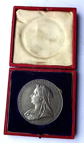 Cased victoria 1897 diamond - cased,