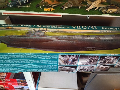 Revell plastic model kit - plastic,