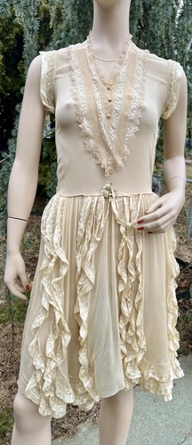 Antique 1920 cream - antique,