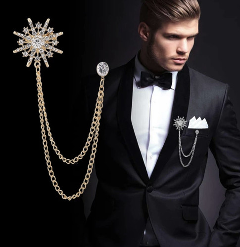 Star designer brooch stunning