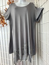Deane & White Size 18 Lovely Silver Grey Tunic Top Beautiful Hemline