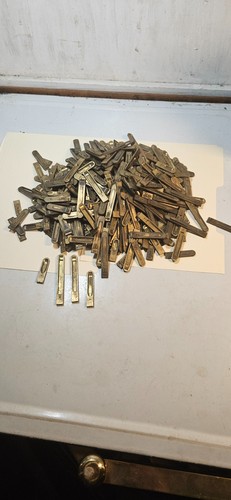 350 antique brass reeds - 350,