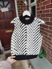 Gerry Weber women's black white zip-up zigzag faux fur vest knit top jumper UK 8
