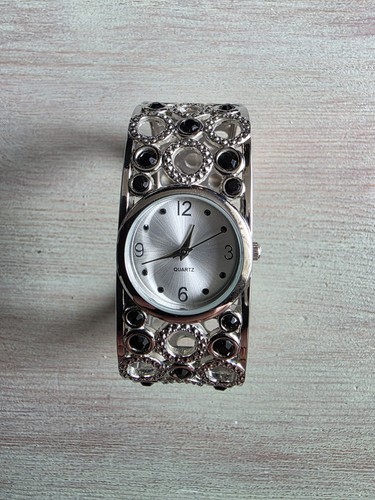 Silver tone quartz - silver-tone, cuff
