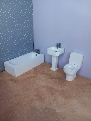 Dolls house bathroom - dolls, 1:16