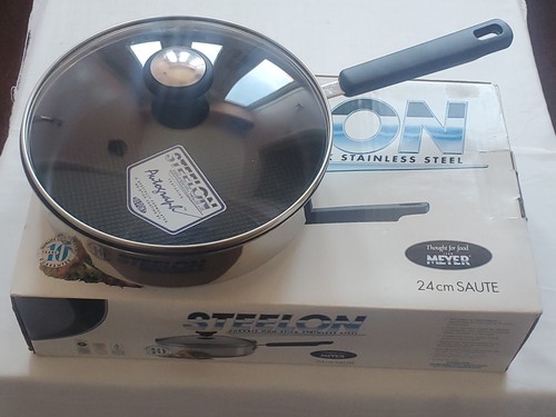 Saute pan from meyer 24cm - from,