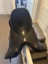 Kent & Masters 17" Cob Dressage Saddle