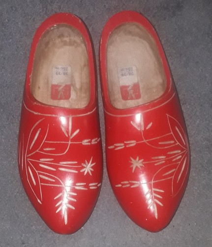 Fab vintage red wooden - fab,
