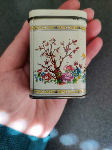 Vintage asian style tea - tea, tin