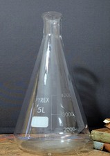 Laboratory Pyrex glassware 5