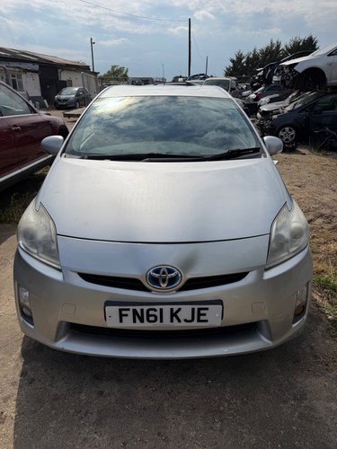 Toyota prius hybrid - 1.8, silver