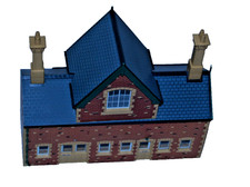 Hornby OO Gauge R502 Booking Hall