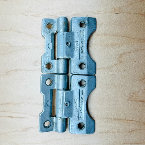 Mercedes w126 w123 door hinge