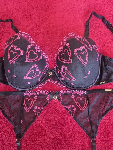 Black with pink - black,