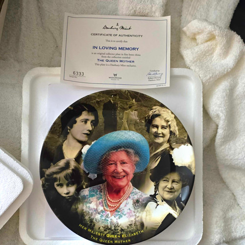 Danbury mint queen mother - danbury, bone