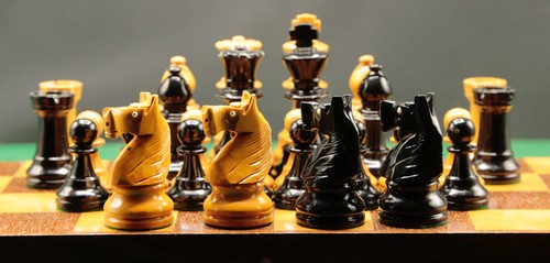 Chavet knight chess set - chavet, "knight