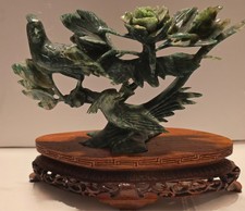VINTAGE CHINESE SPINACH JADE BIRD PEONY BUSH FIGURE FIGURINE W/ BASE & BOX