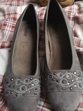 GABOR SIZE 7 Ladys Shoes With Heal Brown good Condition Not Worn