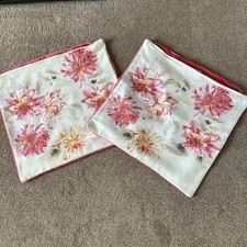 Laura Ashley Dahlia /Velvet
