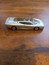 Dinkum Classics 1.43 Jaguar XJ220 Model (63 0f 100)