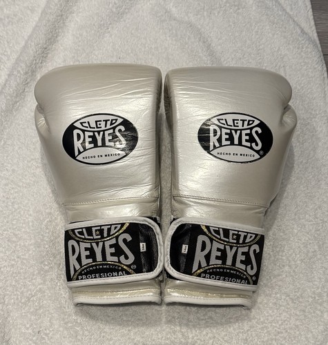 Authentic cleto reyes - authentic,