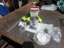 NOS SUZUKI RM125 WISECO PISTON KIT COMPLETE WITH ROLLER BEARING 641M05450