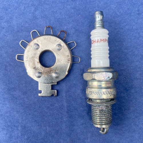 Vintage champion y - champion, spark