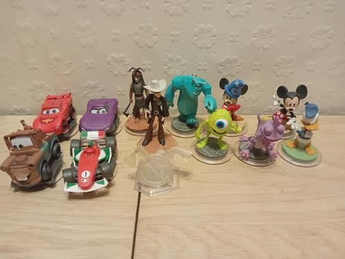 Disney infinity figure bundle - disney,