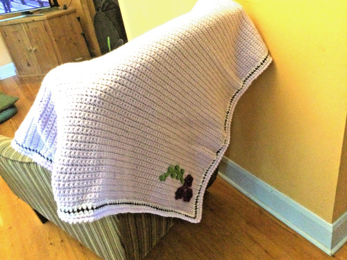 Hand crochet chunky throw - hand,