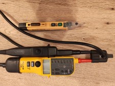 Fluke T130 Two-pole Voltage
