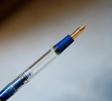 Omas Extra Demonstrator Blue
