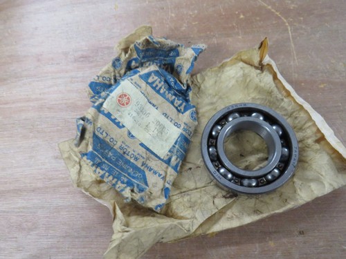 Yamaha tzr center - center, bearing