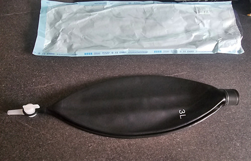 Black latex rubber litre - black,