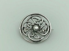 WH Darby Vintage 1961 Sterling Silver Alexander Ritchie Celtic Design Brooch