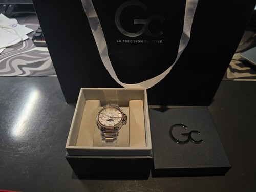 Vintage guess women watch - women's, gc