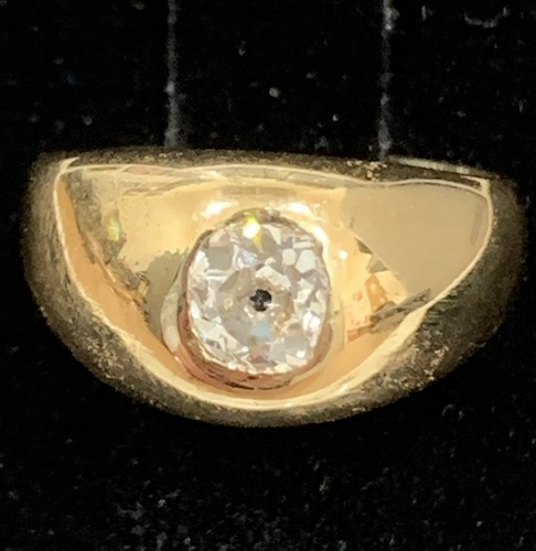 18ct yellow gold signet ring
