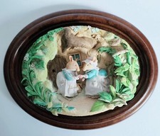 Brambly Hedge Plaque Engagement Lakeland Studio Boxed