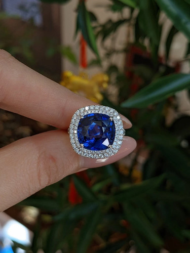 40ct cushion cut natural - 8.40ct,