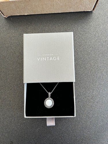 London vintage silver charming - london,