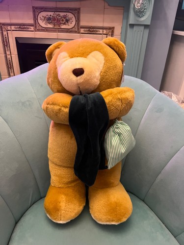 Bnwt large teddy bear tender - large,