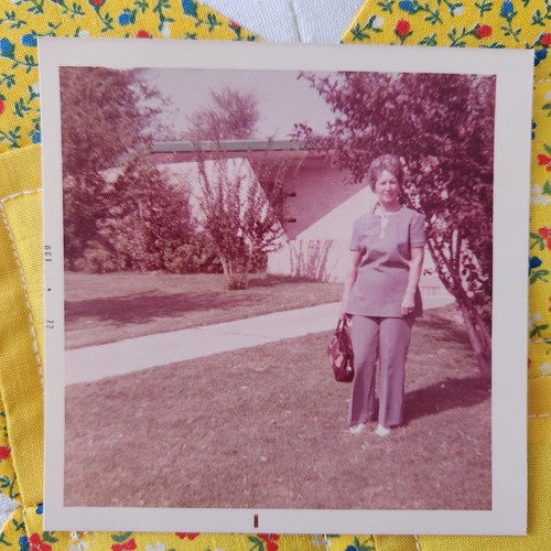 Vtg color snapshot photo - vtg,
