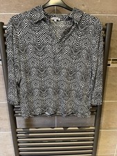 Women’s designer blouse XL 44 bust used but in lovely condition