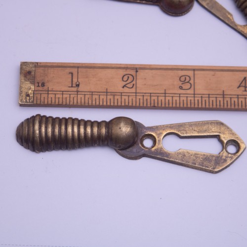 Mutiple available keyhole - x1,,