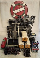 Vintage Set Of 1950's Hornby Series Clockwork Model Train Set - Needs Repairs