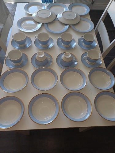 Piece doulton dinner set by - 40,