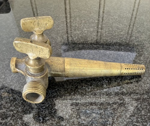 Brass double tap beer - double,