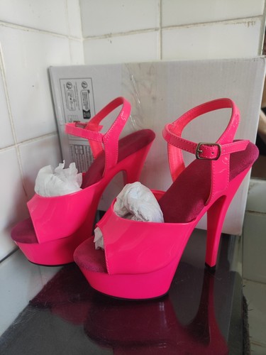 Neon pink pleaser - neon,