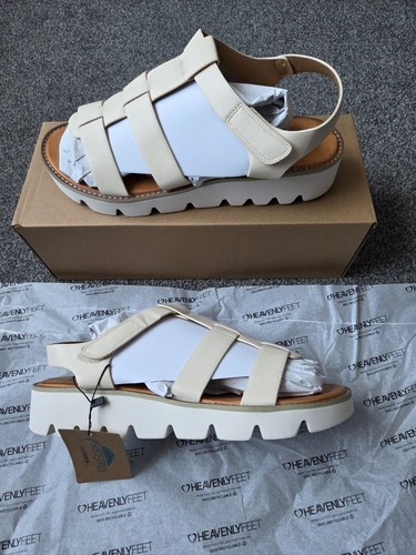 Heavenly feet stone - , colour
