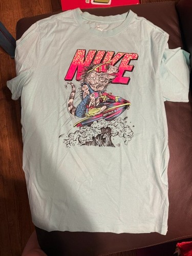 Nike graphic shirt with - t-shirt,